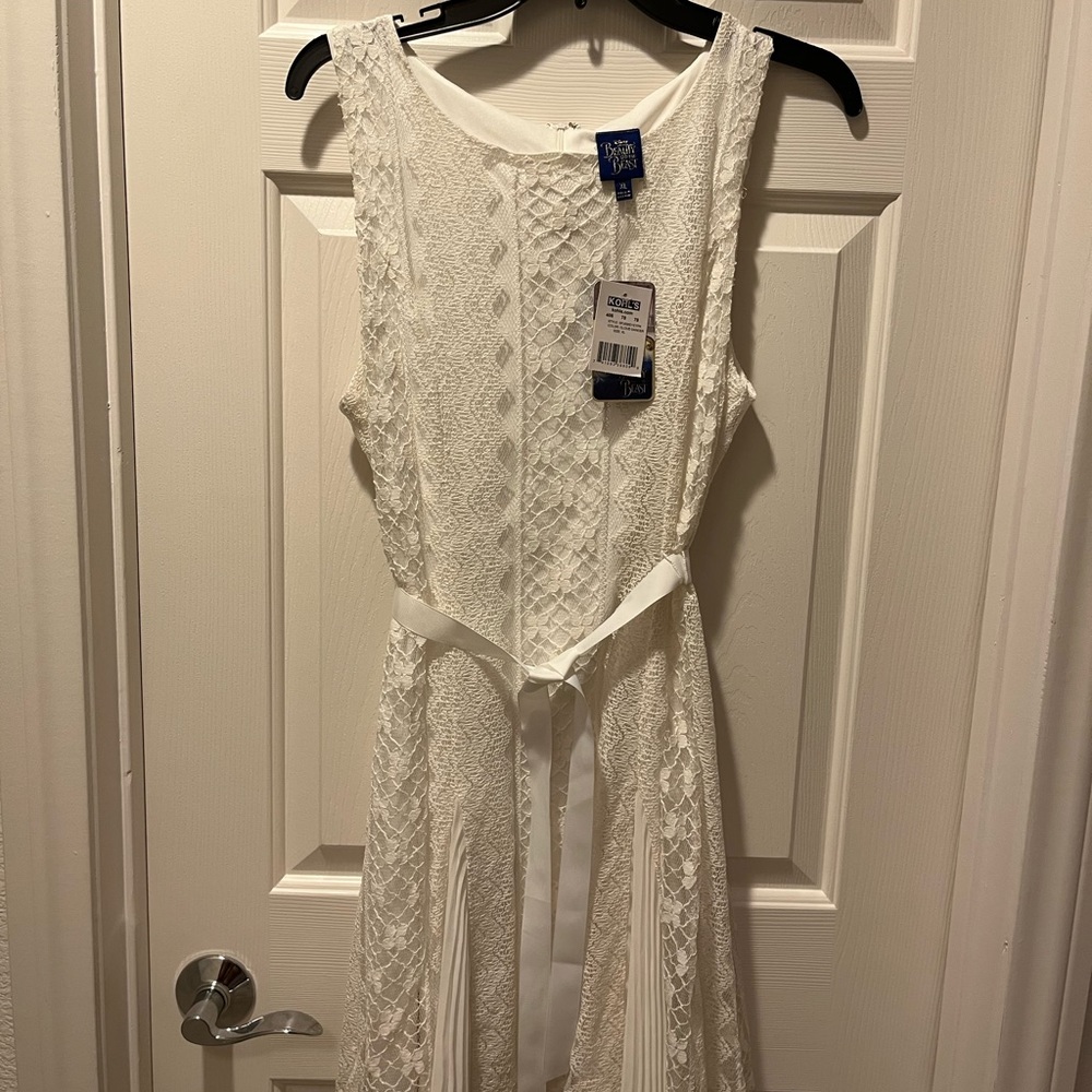 NWT DISNEY OFF WHITE LACE DRESS